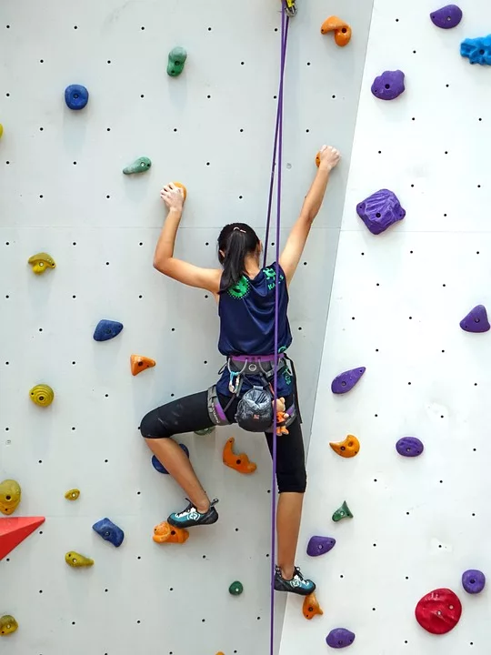 Exploring the Thrills of Indoor Climbing: A Beginner’s Guide