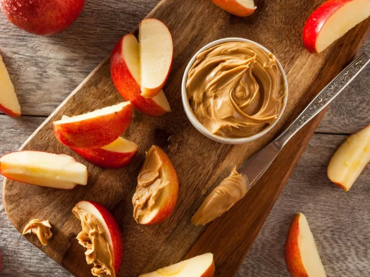  Apples and Peanut Butter 